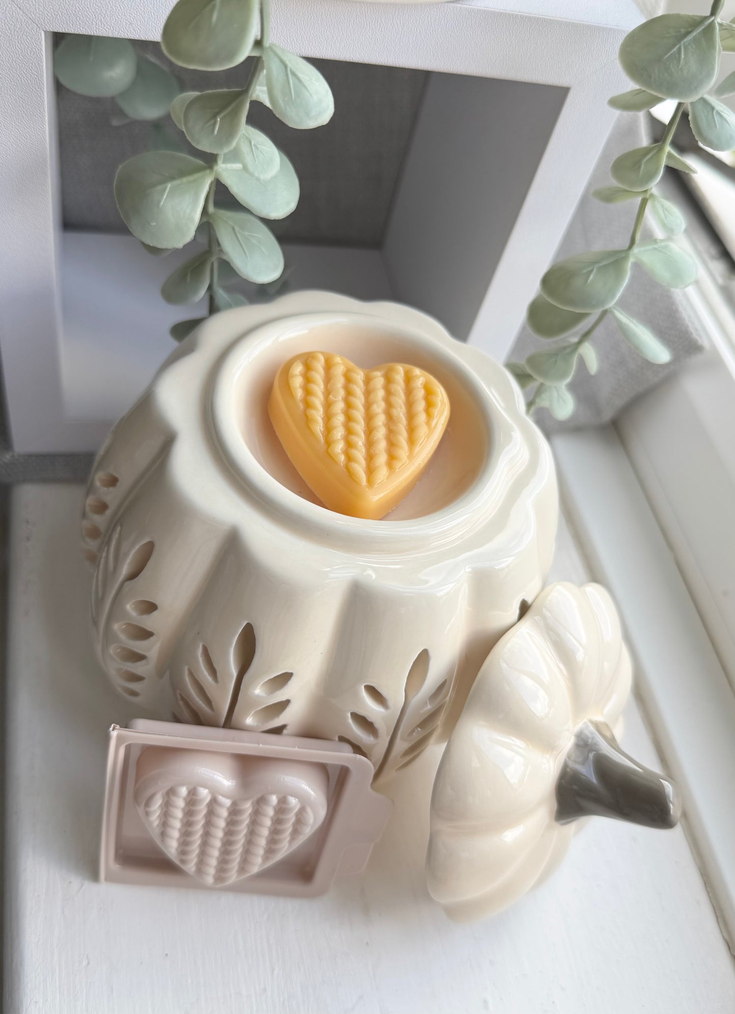 Spooky peach wax melts